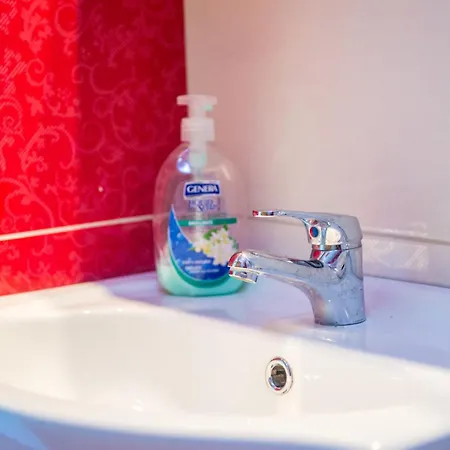 Old Town Oasis 3 *
